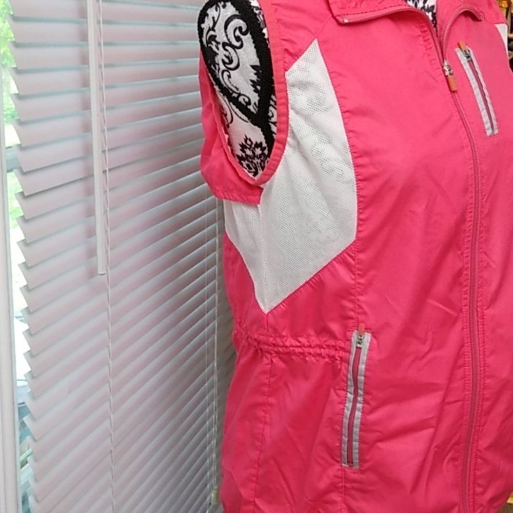 Danskin Now M Coral Sleeveless Jacket - Picture 2 of 4